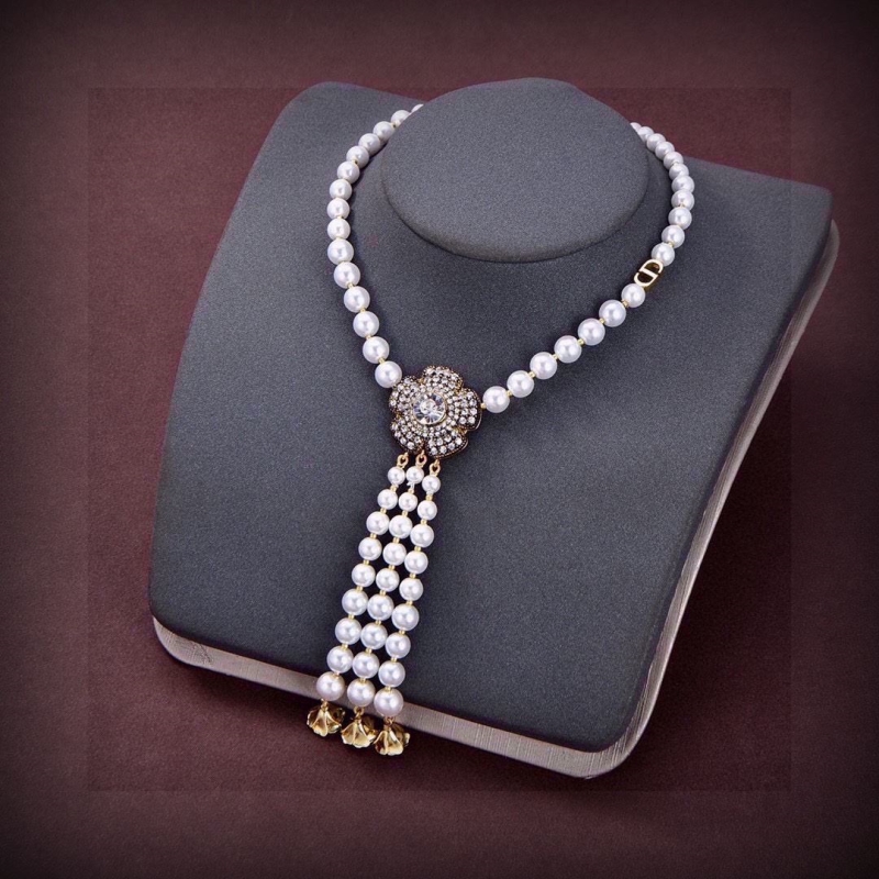 chr1st1an D10r necklaces